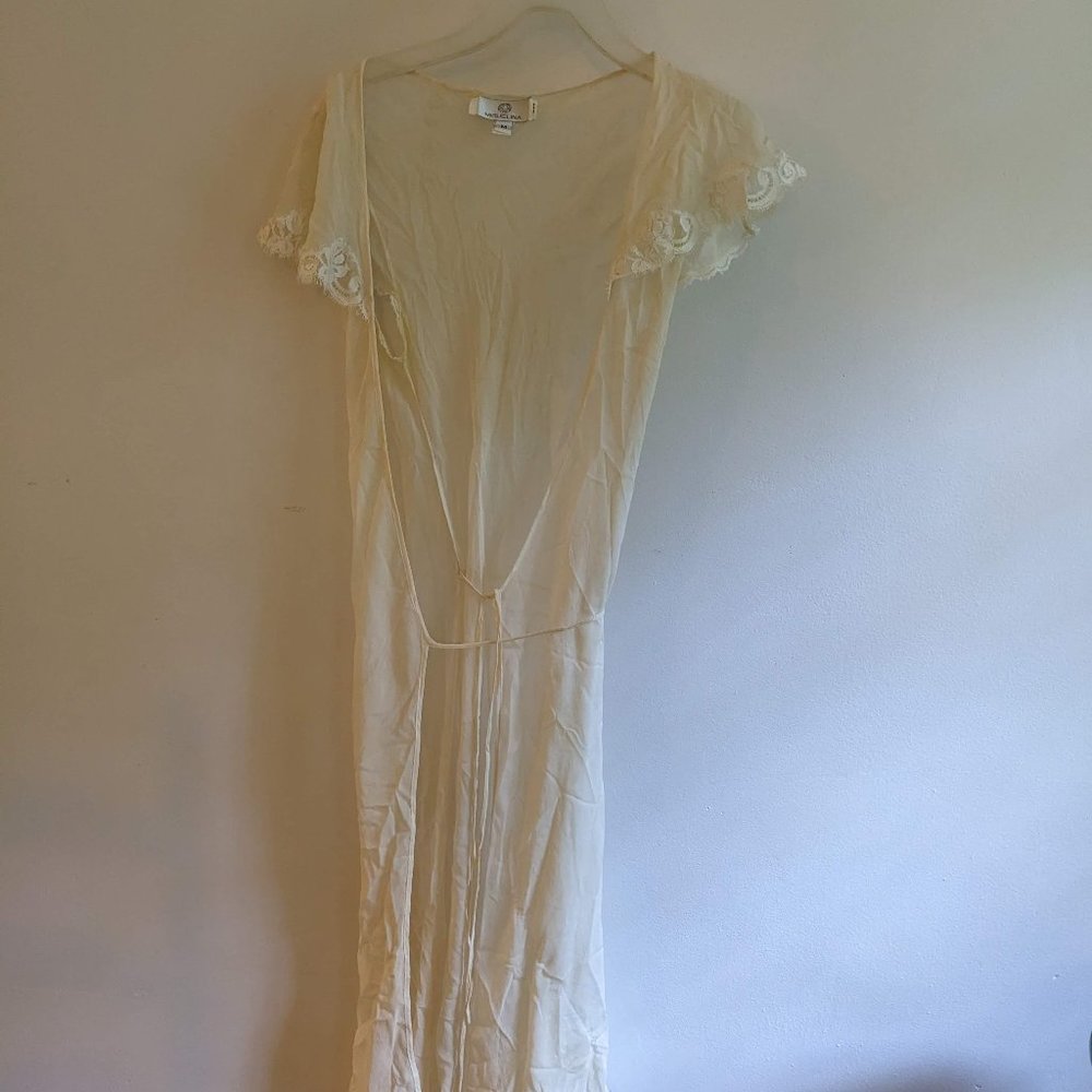 Women's 100% silk Miguelina lingerie robe size medium